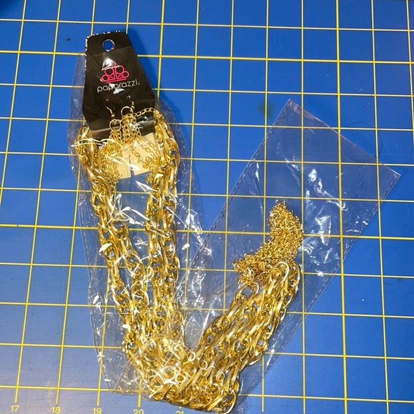 Paparazzi Scarfed for attention-Gold - Picture 6 of 6